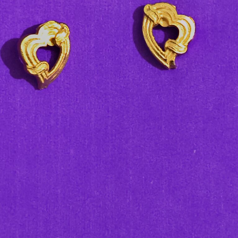 Gold-Plated Heart Knot Earrings – 2025’s Most Elegant Pair